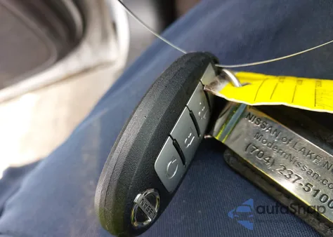 2015 Nissan Pathfinder Sv z USA, uszkodzony, nr VIN 5N1AR2MN6FC689914